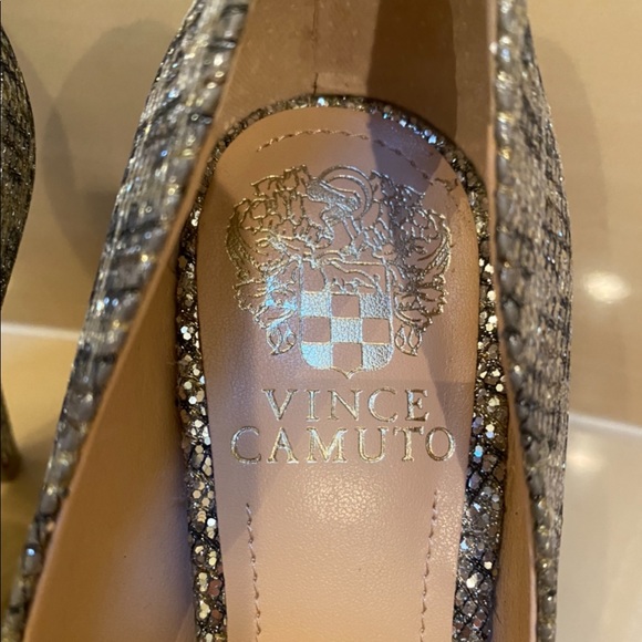 Vince Camuto “Kain” dress pump in leopard shimmer size 6/36 - Picture 3 of 6